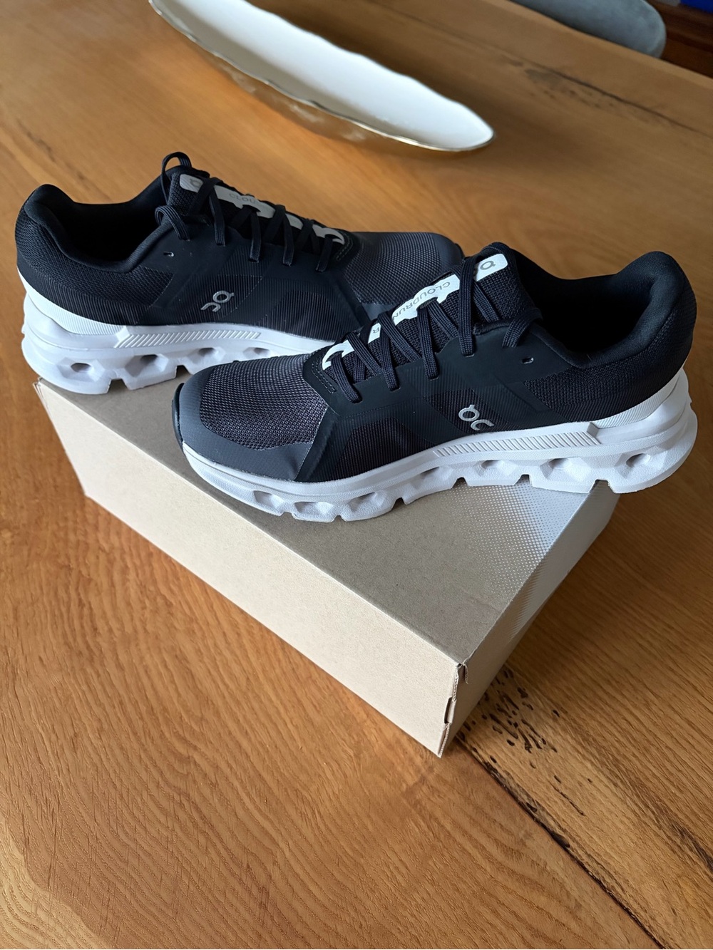 On Running Cloudrunner - Men’s Size 7 - Picture 2 of 6